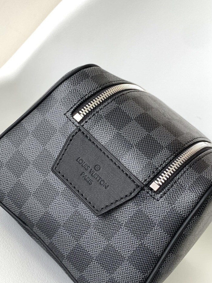 Louis Vuitton Clutch Bags Size 28*15*16.5cm