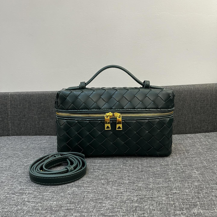 Bottega Veneta Vanity Case Shoulder Bags 24*13*6cm