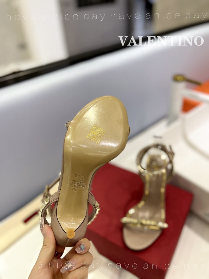 Valentino Rockstud Goatskin Pumps Size 35-41 4-Color