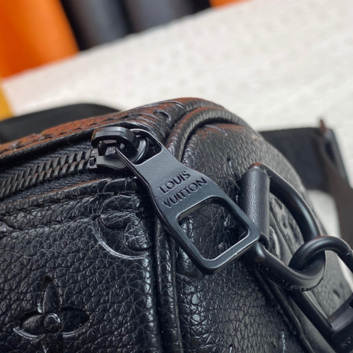 Louis Vuitton Keepall Bandoulière 25 Bags for Men