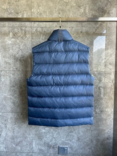 Canada Goose E2229 Crofton Vest-WD Men Winter Vest Size S-XXL