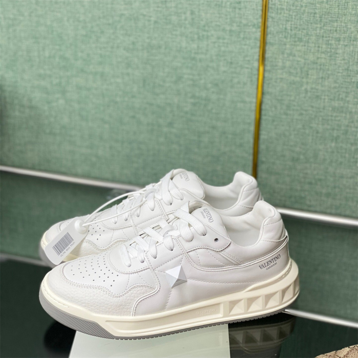 Valentino One Stud Low-Top Sneaker Size 36-45   10-Color