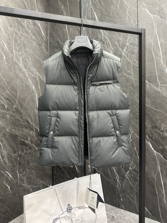 Prada Men Winter Vest Size 48-56
