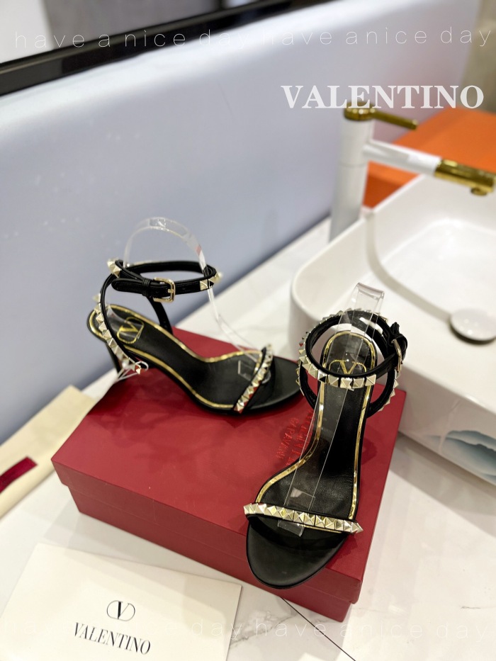 Valentino Rockstud Goatskin Pumps Size 35-41 4-Color