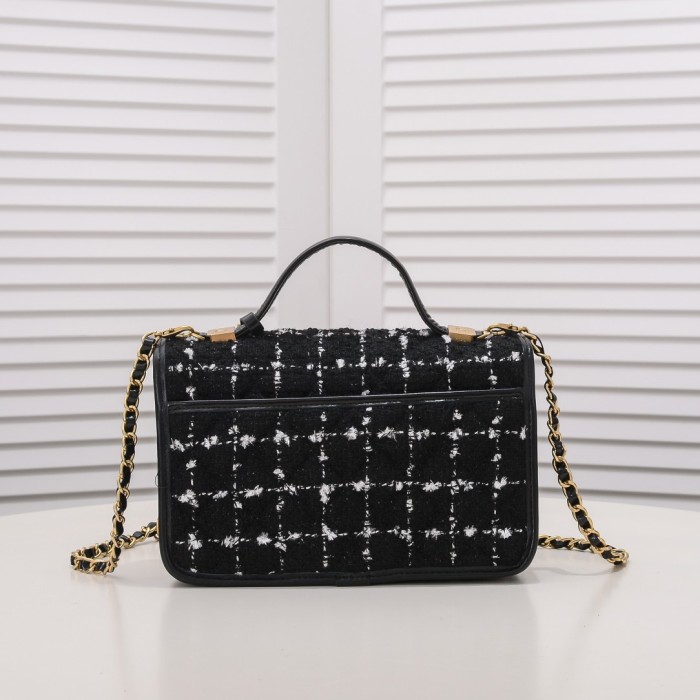 Chanel Chain Shoulder Bags Size 25*18*7cm Black White