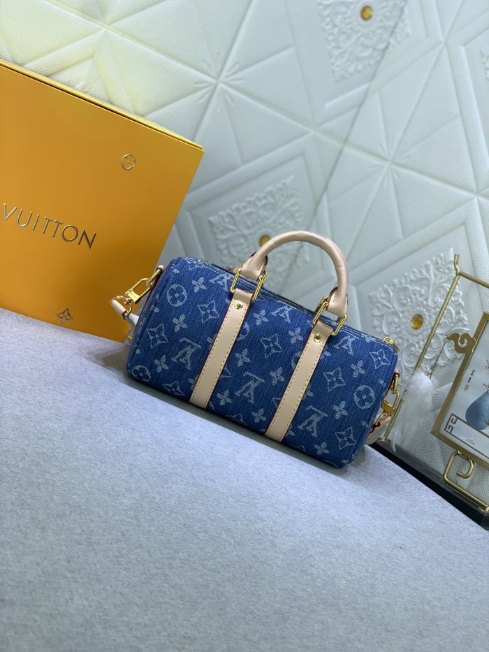 Louis Vuitton Monogram Eclipse Reverse Keepall 25 Travel Bags Size 25*15*11cm