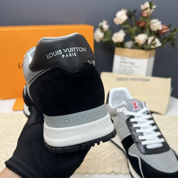 Louis Vuitton Run Away Sneaker For Men Size 39-46