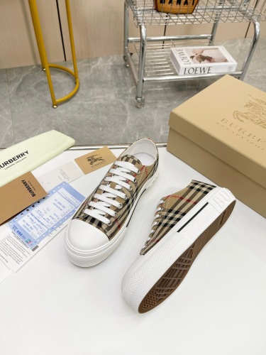 Burberry Sneaker Size 36-45