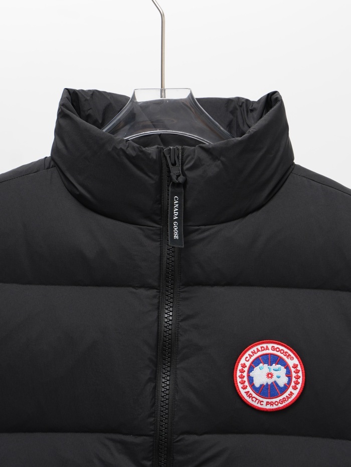 Canada Goose 2804M Lawrence Vest-WD Men Winter Vest Size XS-XXL