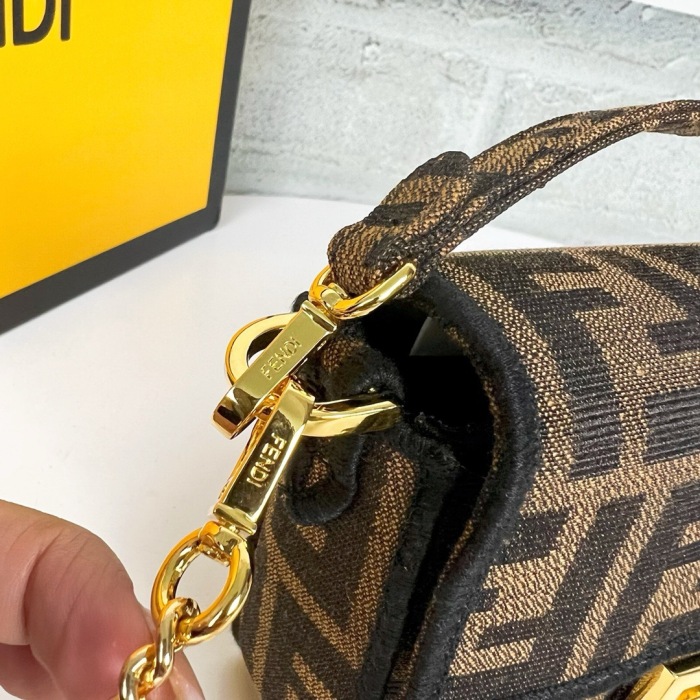 Fendi Women Shoulder Bags 3-Size