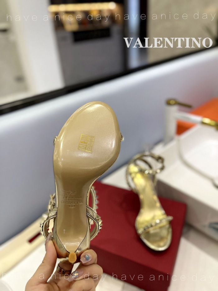 Valentino Rockstud Goatskin Pumps Size 35-41 4-Color