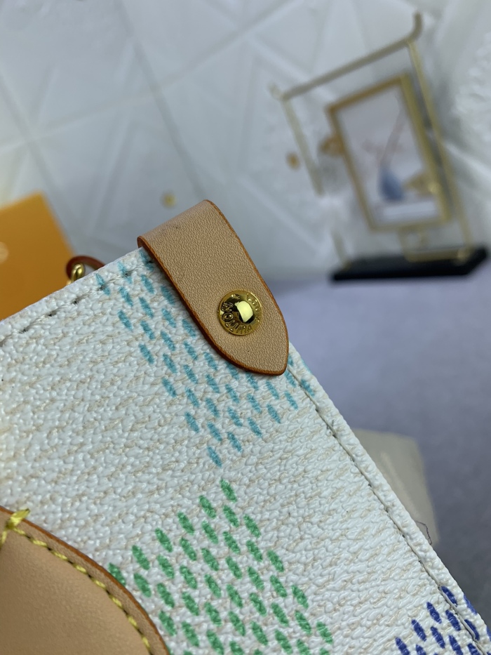 Louis Vuitton M46373 OnTheGo Shoulder Bags Size 25*19*11cm