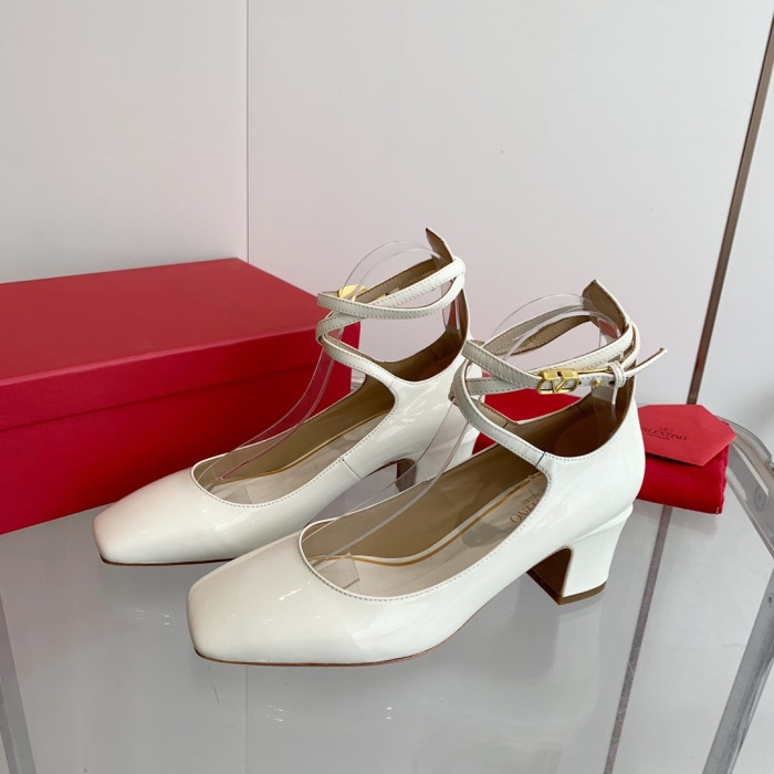 Valentino Garavani Tan-Go Patent Leather Pumps Size 35-41 3-Color