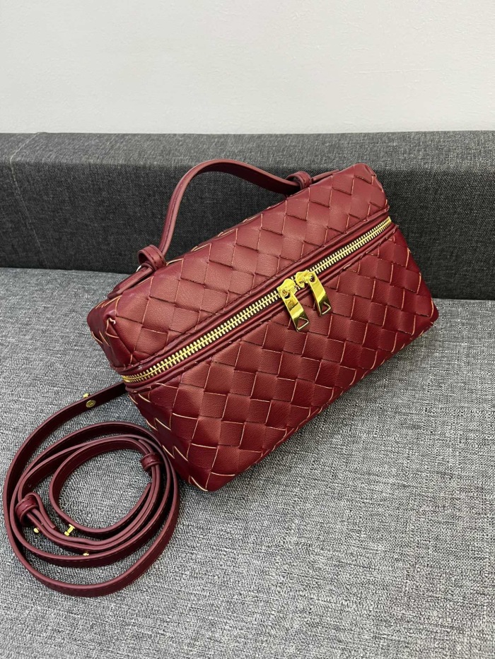 Bottega Veneta Vanity Case Shoulder Bags 24*13*6cm
