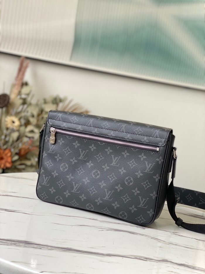 Louis Vuitton M30746 Taigarama Men Shoulder Bags Size 29*23*11.5cm