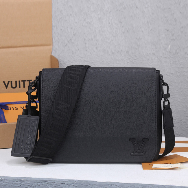 Louis Vuitton M57080 Aerogram Shoulder Bags Size 28*24*10cm