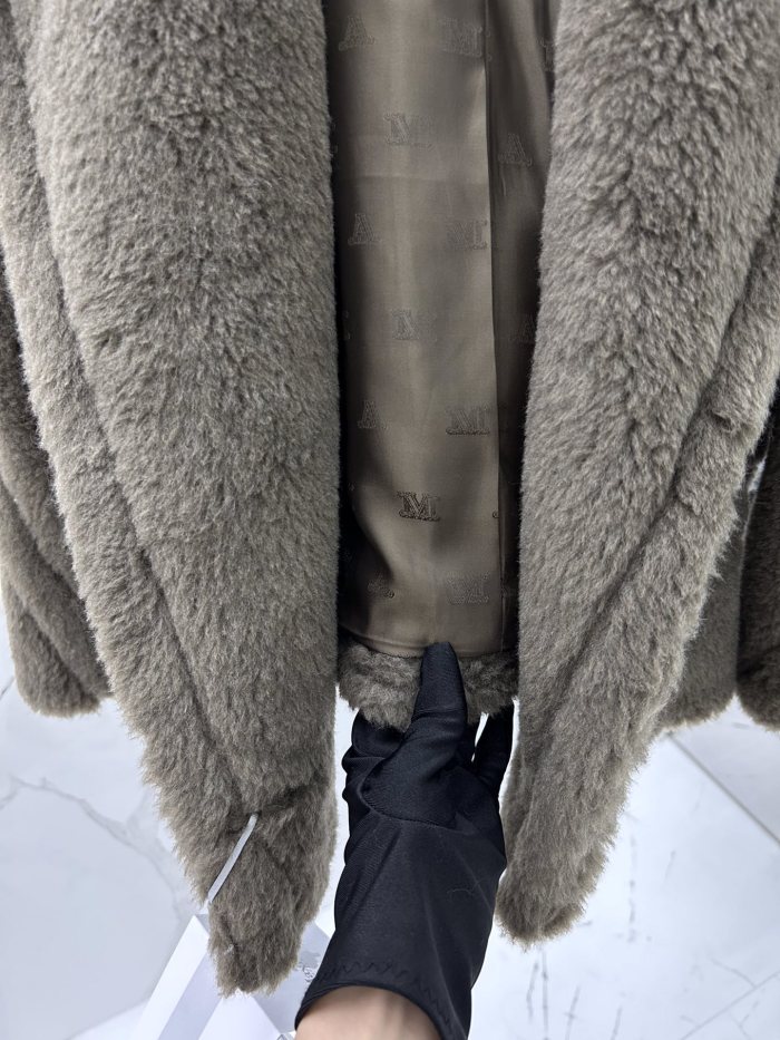 Max Mara Teddy fur Short coat Size XS-M