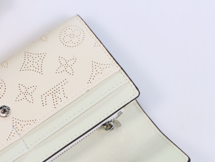 Louis Vuitton Wallet 19*10 cm