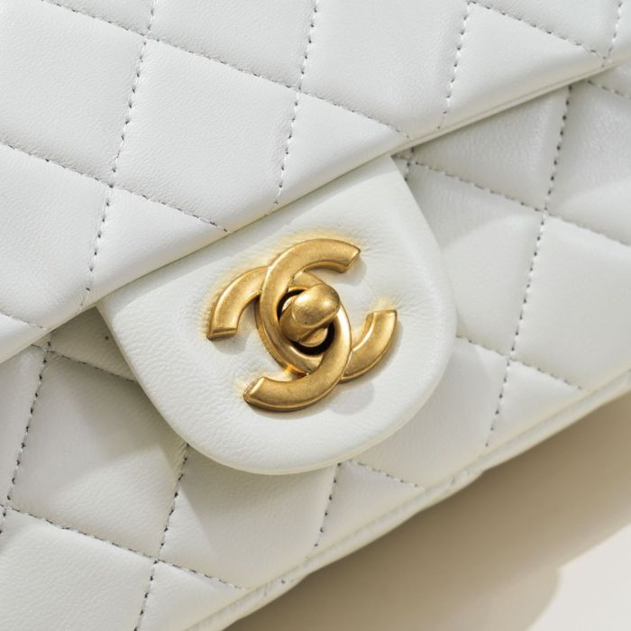 Chanel Chain Shoulder Bags Handbags Size 18*13*7cm 3-Color