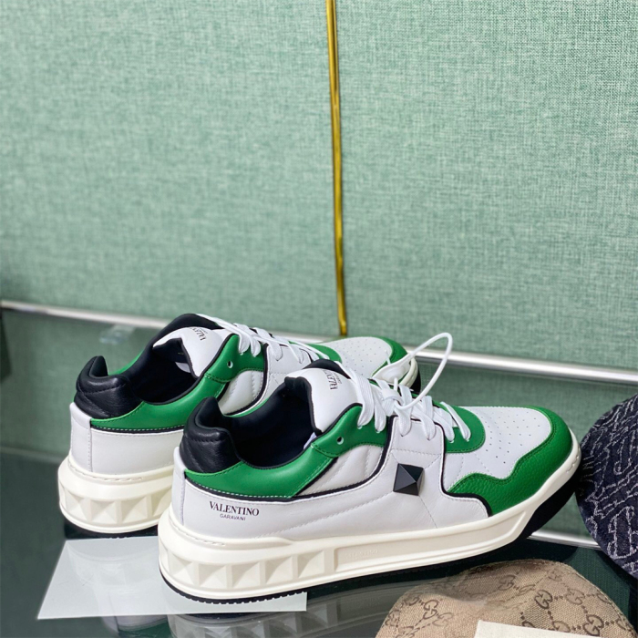 Valentino One Stud Low-Top Sneaker Size 36-45   10-Color