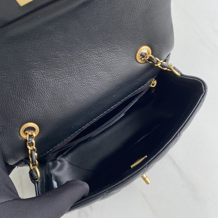 Chanel Chain Shoulder Bags Size 18cm 4-Color