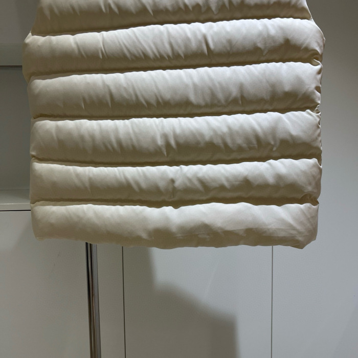 Moncler Besset Women Winter Vest Size 0-3