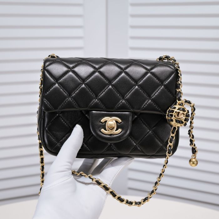 Chanel Chain Shoulder Bags Handbags Size 18*13*7cm 3-Color