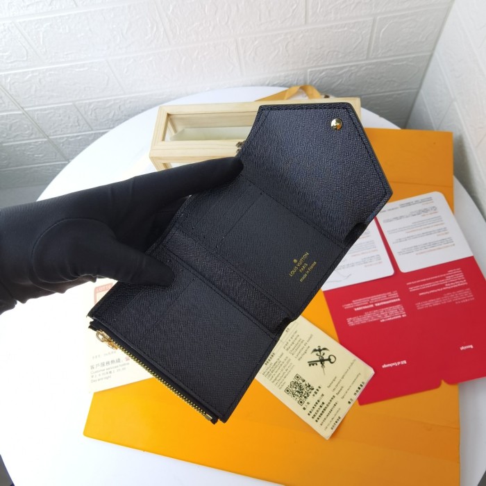 Louis Vuitton Wallet 12*2*9 cm
