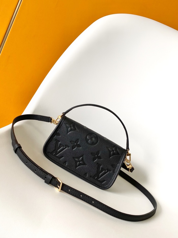 Louis Vuitton M83300 Nano Diane Women Shoulder Bags Size 19*10.5*6cm