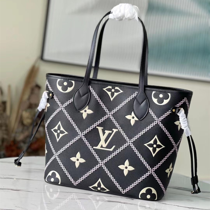 Louis Vuitton M46040 2022 Women Handbag 31*28*14cm