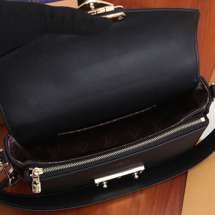 Louis Vuitton M20393 2022SS Women Shoulder Bags 24*15*6cm