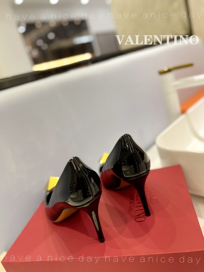 Valentino One Stud Patent Leather Pumps Size 35-41 4-Color