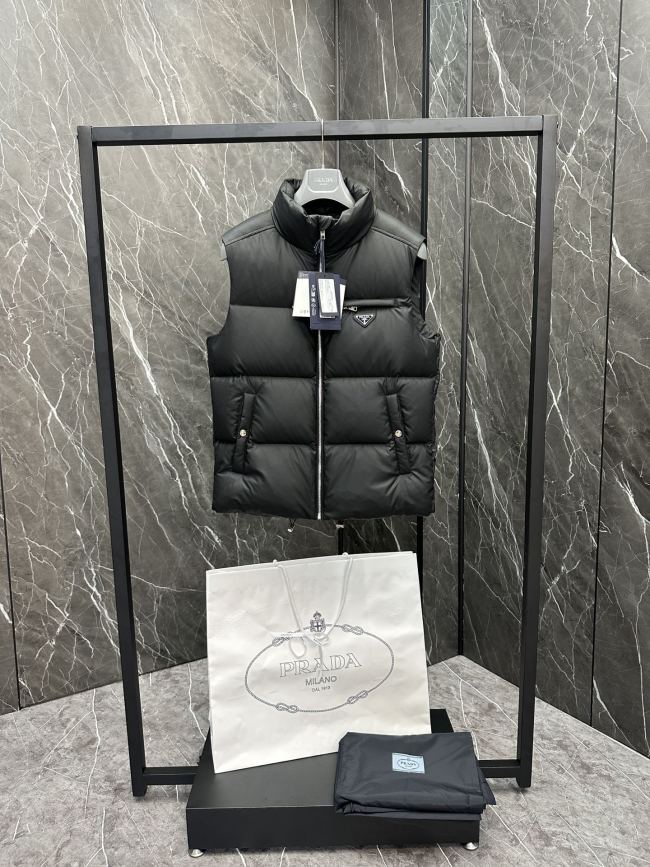 Prada Men Winter Vest Size 48-56