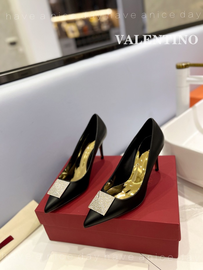 Valentino One Stud Patent Leather Pumps Size 35-41 3-Color