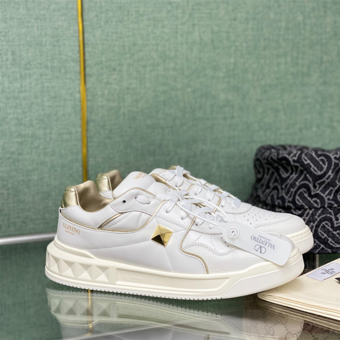 Valentino One Stud Low-Top Sneaker Size 36-45   10-Color