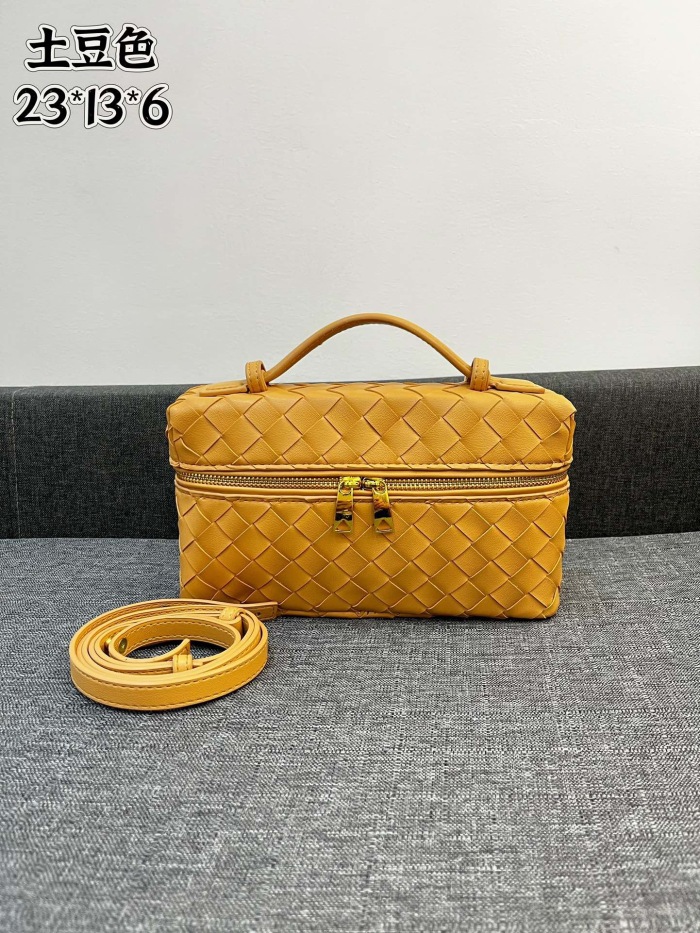 Bottega Veneta Vanity Case Shoulder Bags 24*13*6cm