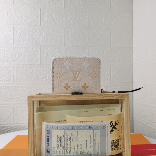 Louis Vuitton Wallet 11*8.5*2 cm