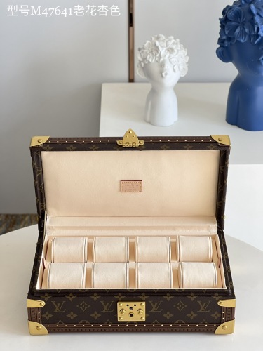 Louis Vuitton Der Garite Watch box Size 34*13*18