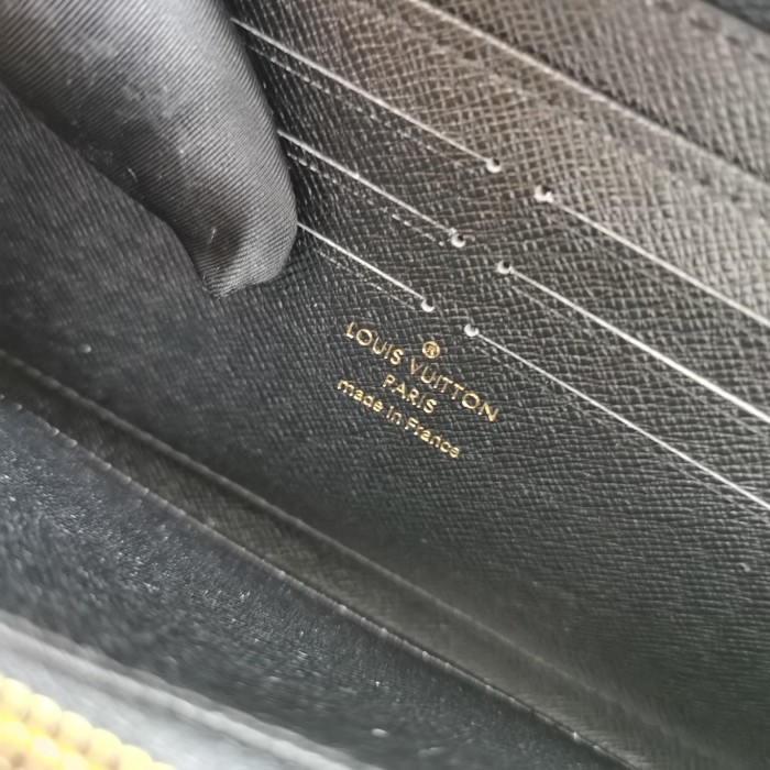 Louis Vuitton Wallet 19*10*2 cm