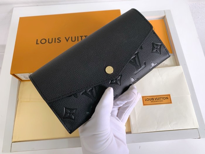 Louis Vuitton Wallet 19*10 cm