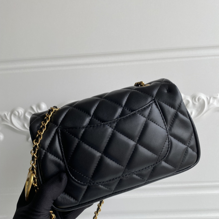 Chanel Chain Shoulder Bags Size 18cm 4-Color