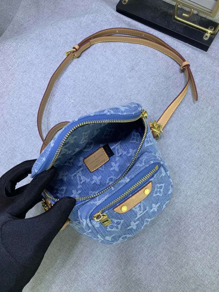 Louis Vuitton M83353 Mini Bumbag Shoulder Bags Size 17*12*9cm