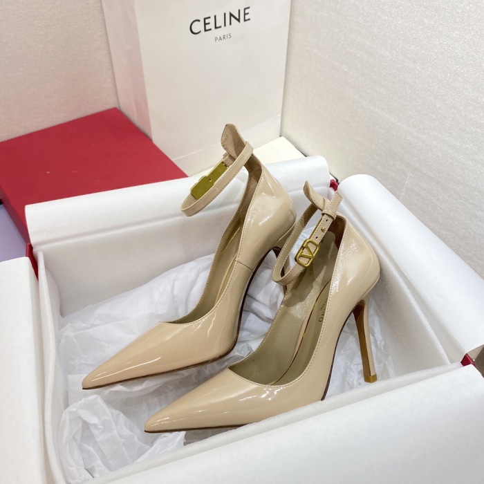 Valentino Garavani Tan-Go Patent Leather Pumps Size 35-41 3-Color