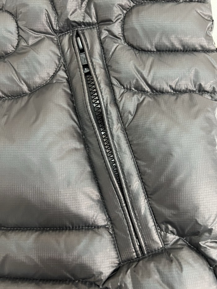 Moncler Emeishan Men Winter Vest Size 1-5
