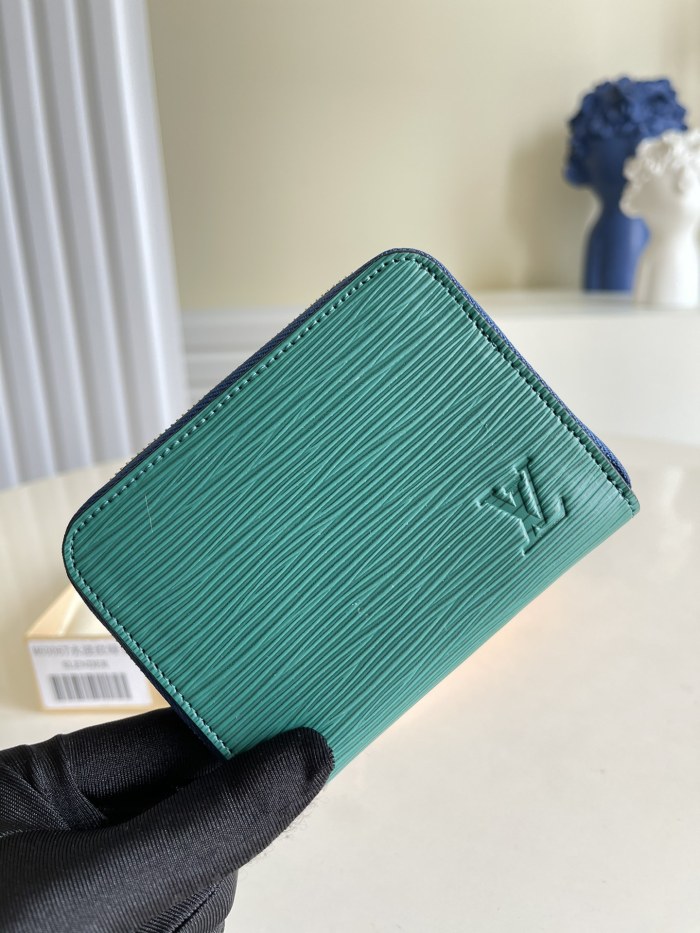 Louis Vuitton Wallet 11*8.5*2 cm