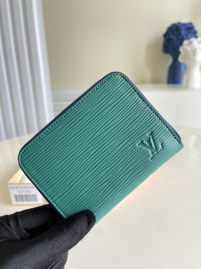 Louis Vuitton Wallet 11*8.5*2 cm