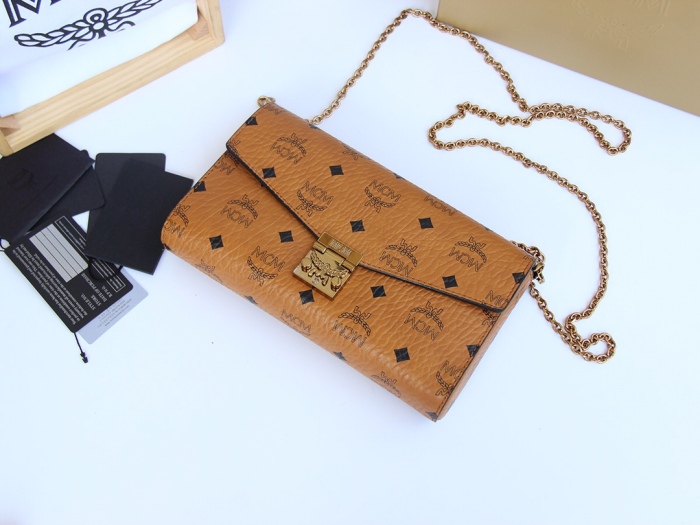 MCM Women Shoulder Bags 23.5*14*5cm