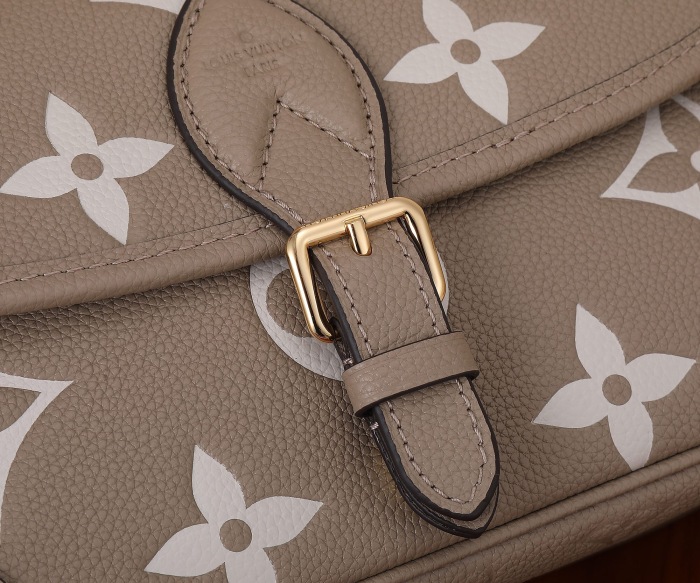 Louis Vuitton M46583 Diane Women Bags Size 23*16*8.5cm