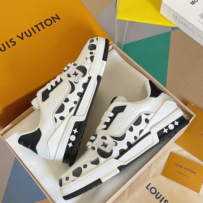 Louis Vuitton x YK LV Trainer Sneaker for Men Size 39-45   3-Color