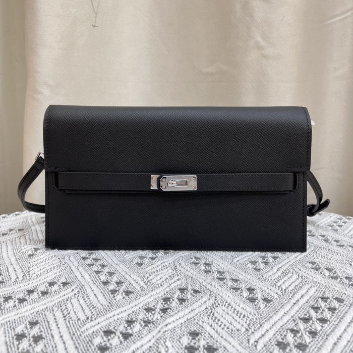 Hermes Elan Shoulder Bags Size 24cm